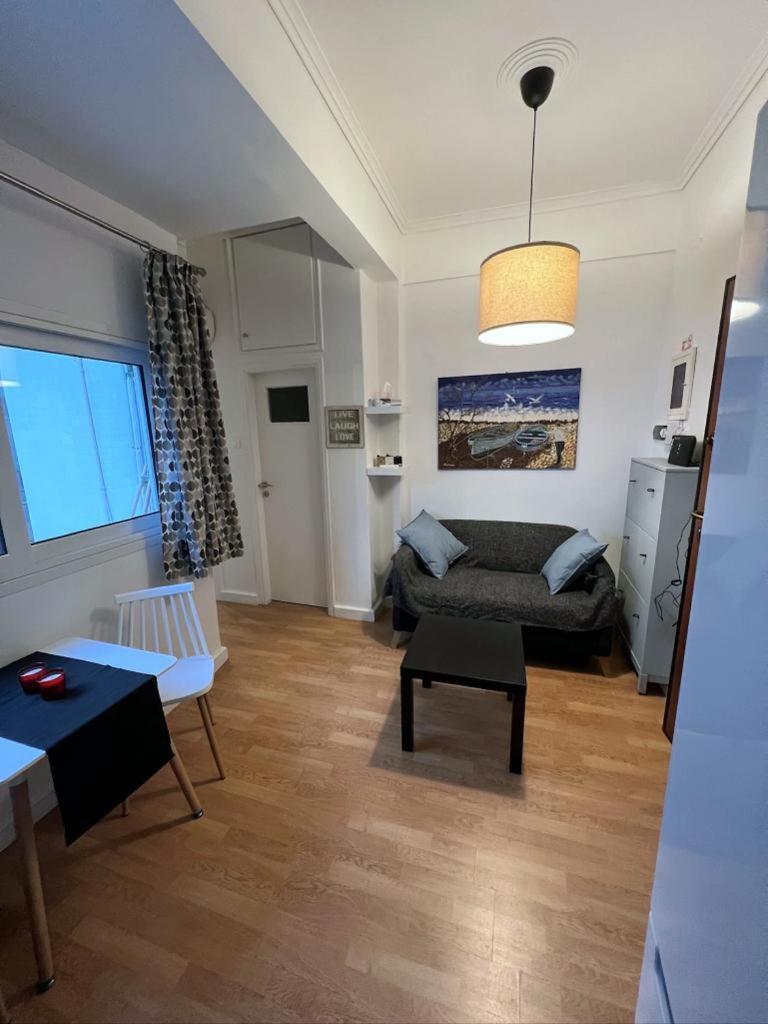Minimal Apartment Next To The Center Athen Eksteriør bilde