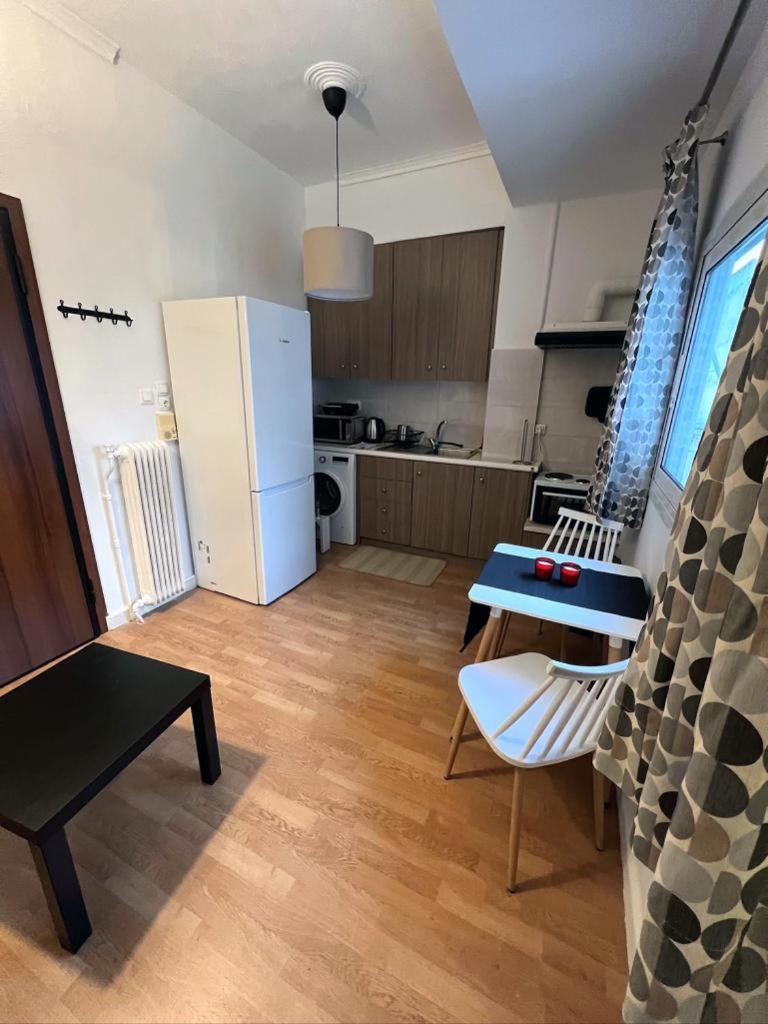 Minimal Apartment Next To The Center Athen Eksteriør bilde